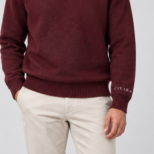 The ribbed hem and the CIVARA wordmark set on the left cuff.